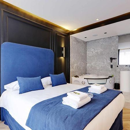 Couples Getaway Unit With Jacuzzi - City Center Paris Exterior foto